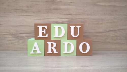 Nomes em Cubos - Mod. Clássico - 6 x 6 x 6 cm - 7 Letras