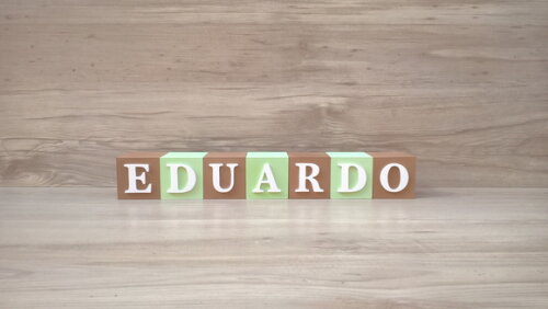 Nomes em Cubos - Mod. Clássico - 6 x 6 x 6 cm - 7 Letras