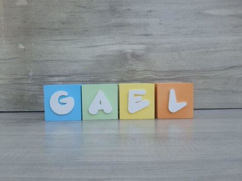Nomes em Cubos - Mod. Infantil - 6 x 6 x 6 cm - 4 Letras