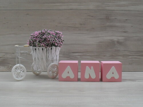 Nomes em Cubos - Mod. Infantil - 6 x 6 x 6 cm - 3 Letras