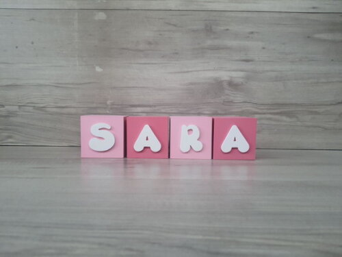 Nomes em Cubos - Mod. Infantil - 6 x 6 x 6 cm - 4 Letras