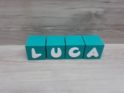 Nomes em Cubos - Mod. Infantil - 6 x 6 x 6 cm - 4 Letras