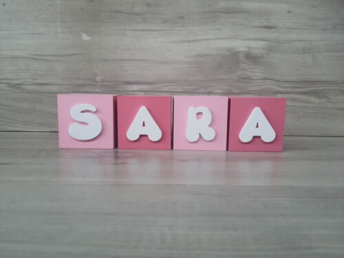 Nomes em Cubos - Mod. Infantil - 6 x 6 x 6 cm - 4 Letras