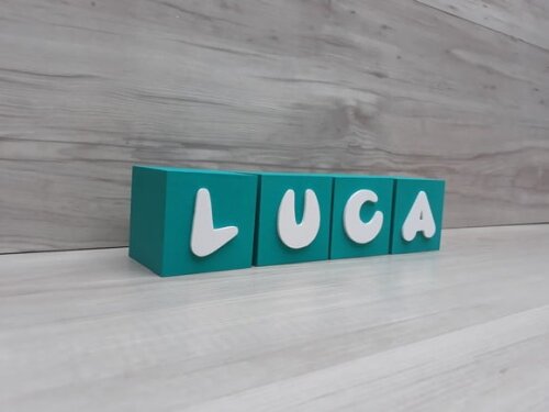 Nomes em Cubos - Mod. Infantil - 6 x 6 x 6 cm - 4 Letras