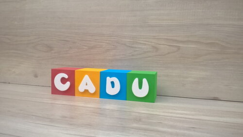 Nomes em Cubos - Mod. Infantil - 6 x 6 x 6 cm - 4 Letras