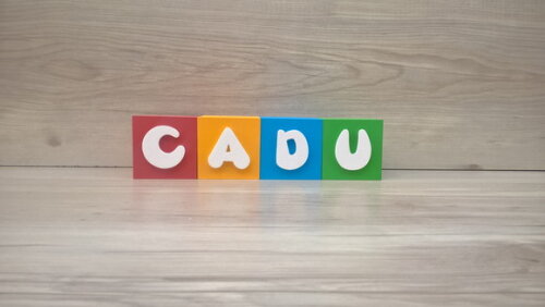 Nomes em Cubos - Mod. Infantil - 6 x 6 x 6 cm - 4 Letras