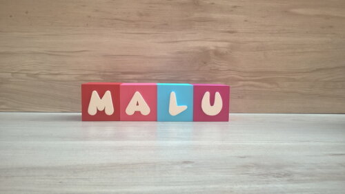 Nomes em Cubos - Mod. Infantil - 6 x 6 x 6 cm - 4 Letras