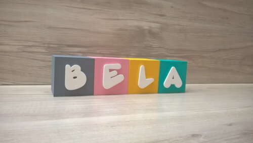 Nomes em Cubos - Mod. Infantil - 6 x 6 x 6 cm - 4 Letras