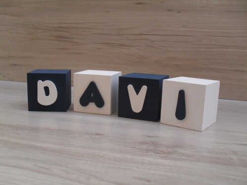 Nomes em Cubos - Mod. Infantil - 6 x 6 x 6 cm - 4 Letras