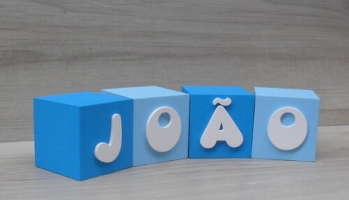 Nomes em Cubos - Mod. Infantil - 6 x 6 x 6 cm - 4 Letras