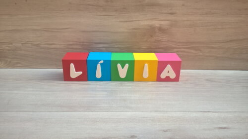 Nomes em Cubos - Mod. Infantil - 6 x 6 x 6 cm - 5 Letras