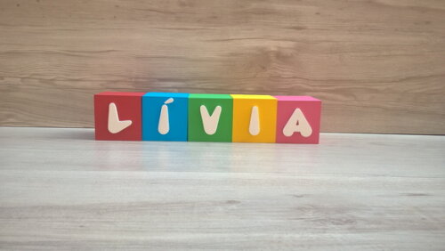 Nomes em Cubos - Mod. Infantil - 6 x 6 x 6 cm - 5 Letras