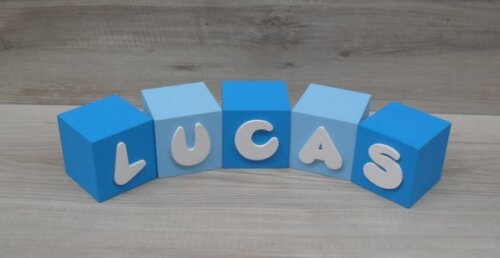 Nomes em Cubos - Mod. Infantil - 6 x 6 x 6 cm - 5 Letras