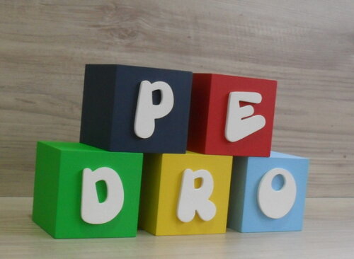 Nomes em Cubos - Mod. Infantil - 6 x 6 x 6 cm - 5 Letras