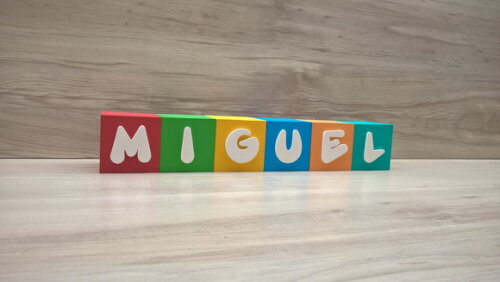 Nomes em Cubos - Mod. Infantil - 6 x 6 x 6 cm - 6 Letras