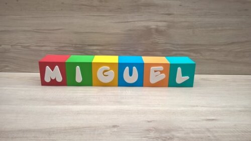 Nomes em Cubos - Mod. Infantil - 6 x 6 x 6 cm - 6 Letras