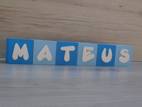 Nomes em Cubos - Mod. Infantil - 6 x 6 x 6 cm - 6 Letras