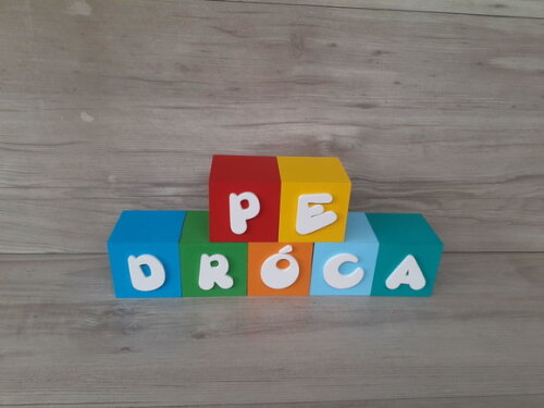 Nomes em Cubos - Mod. Infantil - 6 x 6 x 6 cm - 7 Letras