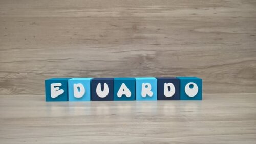 Nomes em Cubos - Mod. Infantil - 6 x 6 x 6 cm - 7 Letras