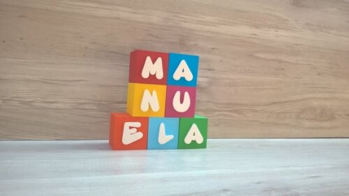 Nomes em Cubos - Mod. Infantil - 6 x 6 x 6 cm - 7 Letras