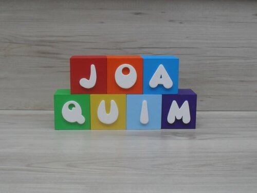 Nomes em Cubos - Mod. Infantil - 6 x 6 x 6 cm - 7 Letras