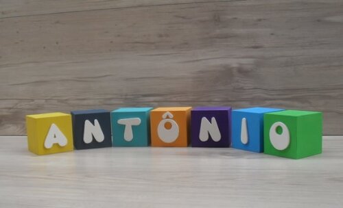 Nomes em Cubos - Mod. Infantil - 6 x 6 x 6 cm - 7 Letras