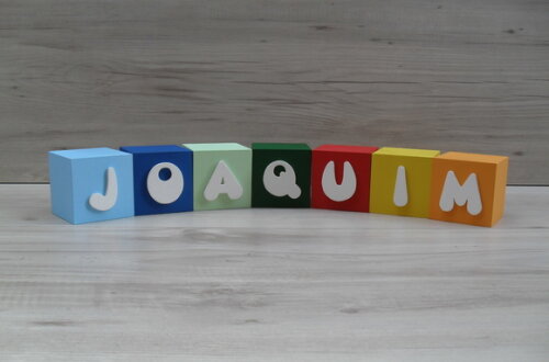 Nomes em Cubos - Mod. Infantil - 6 x 6 x 6 cm - 7 Letras