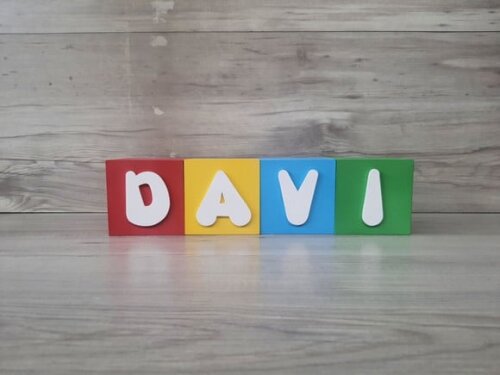 Nomes em Cubos - Mod. Infantil - 8 x 8 x 8 cm - 4 Letras