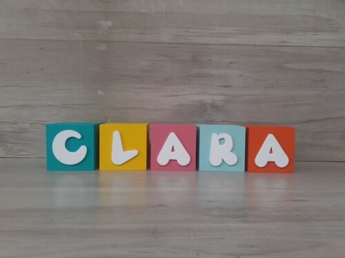 Nomes em Cubos - Mod. Infantil - 8 x 8 x 8 cm - 5 Letras