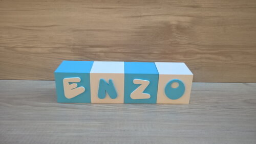 Nomes em Cubos - Mod. Infantil - 8 x 8 x 8 cm - 4 Letras