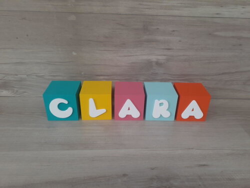 Nomes em Cubos - Mod. Infantil - 8 x 8 x 8 cm - 5 Letras