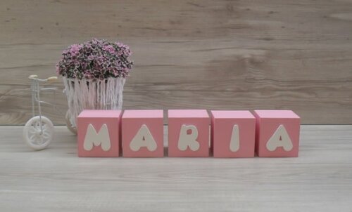 Nomes em Cubos - Mod. Infantil - 8 x 8 x 8 cm - 5 Letras