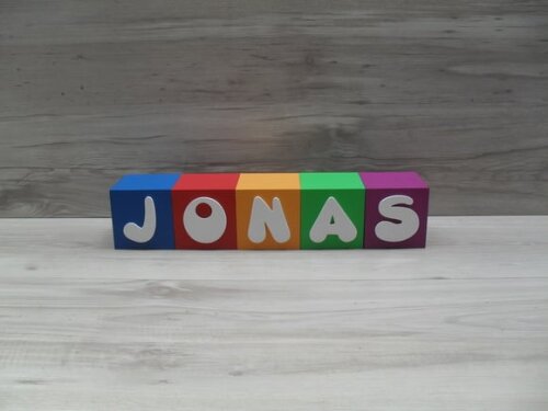 Nomes em Cubos - Mod. Infantil - 8 x 8 x 8 cm - 5 Letras