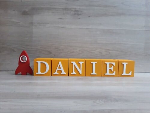 Nomes em Cubos - Mod. Infantil - 8 x 8 x 8 cm - 6 Letras