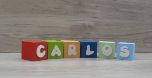Nomes em Cubos - Mod. Infantil - 8 x 8 x 8 cm - 6 Letras