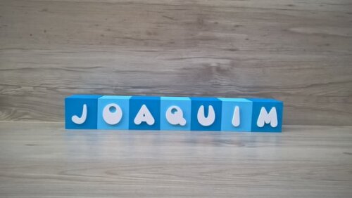 Nomes em Cubos - Mod. Infantil - 8 x 8 x 8 cm - 7 Letras