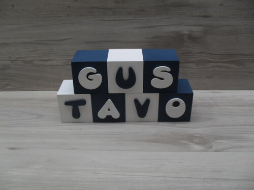 Nomes em Cubos - Mod. Infantil - 8 x 8 x 8 cm - 7 Letras