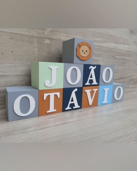 Nomes em Cubos - Mod. Leãozinho - 8 x 8 x 8 cm - 11 Letras