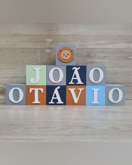 Nomes em Cubos - Mod. Leãozinho - 8 x 8 x 8 cm - 11 Letras