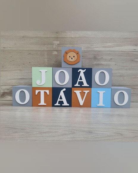 Nomes em Cubos - Mod. Leãozinho - 8 x 8 x 8 cm - 11 Letras