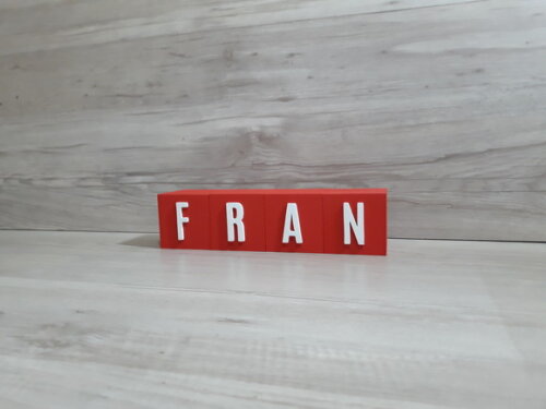 Nomes em Cubos - Mod. Youtube - 6 x 6 x 6 cm - 4 Letras