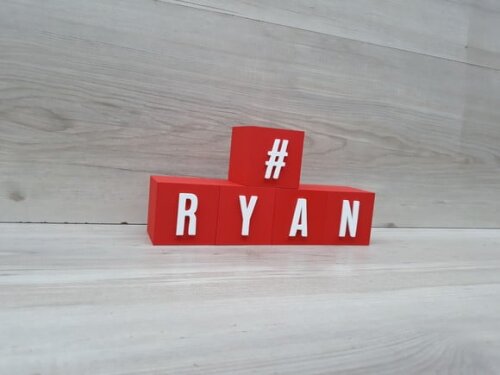 Nomes em Cubos - Mod. Youtube - 6 x 6 x 6 cm - 5 Letras