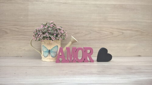Palavra AMOR - linha BK + mini coração
