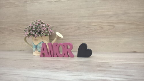 Palavra AMOR - linha BK + mini coração