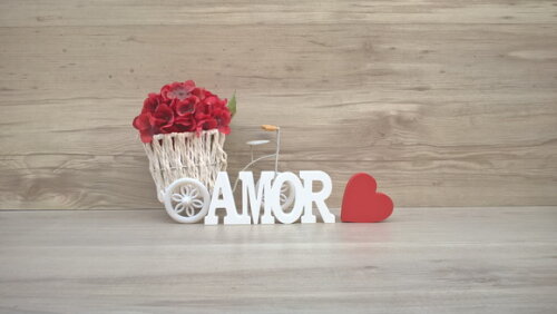 Palavra AMOR - linha BK + mini coração