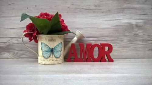Palavra decorativa AMOR - linha BK