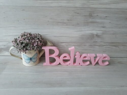 Palavra Decorativa Believe Mod. BS