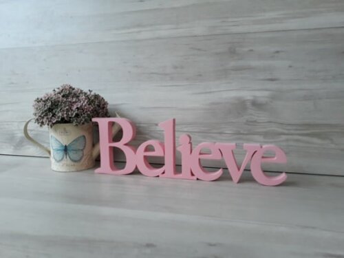 Palavra Decorativa Believe Mod. BS