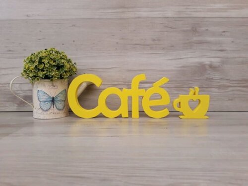 Palavra decorativa Café + escultura xícara