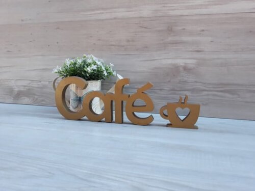 Palavra decorativa Café + escultura xícara